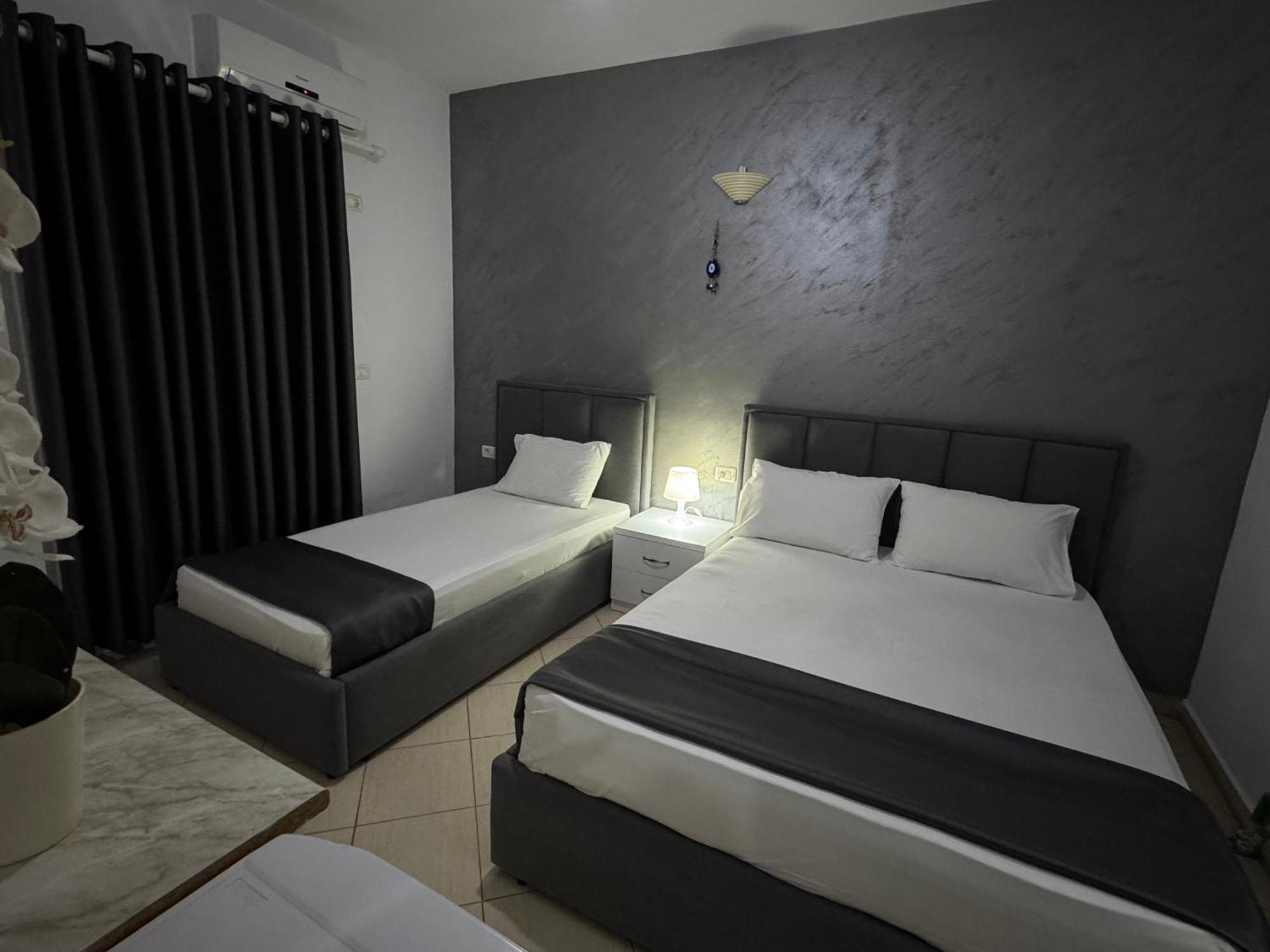 Hotel Two Mermaids Ksamil Exterior foto