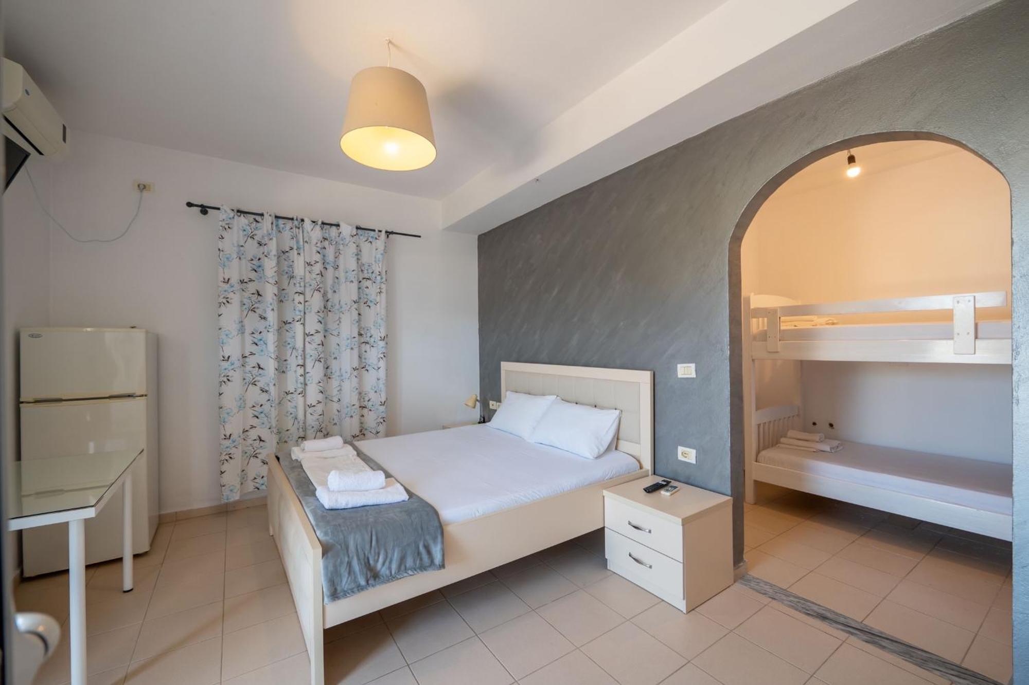 Hotel Two Mermaids Ksamil Exterior foto