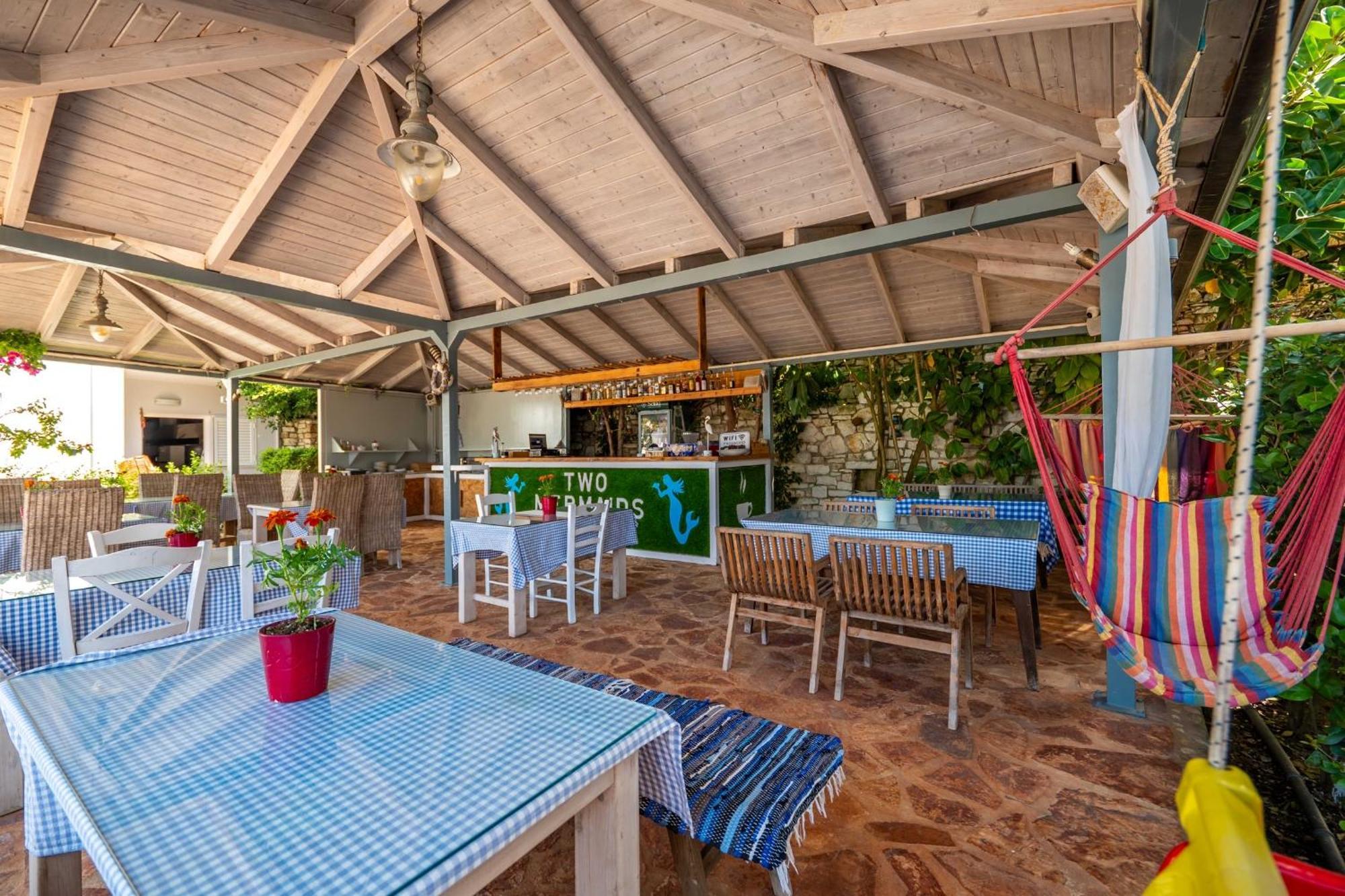 Hotel Two Mermaids Ksamil Exterior foto
